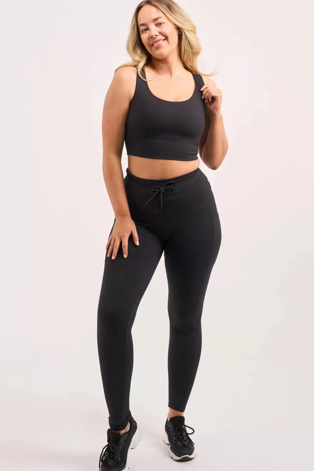 Black Body Contouring - Scoop Neck Comfort Crop Top*Exoticathletica Discount