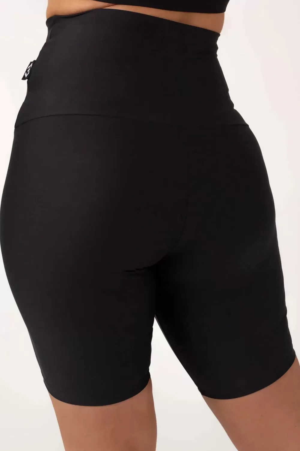 Black Performance - Extra High Waisted Long Shorts*Exoticathletica Online