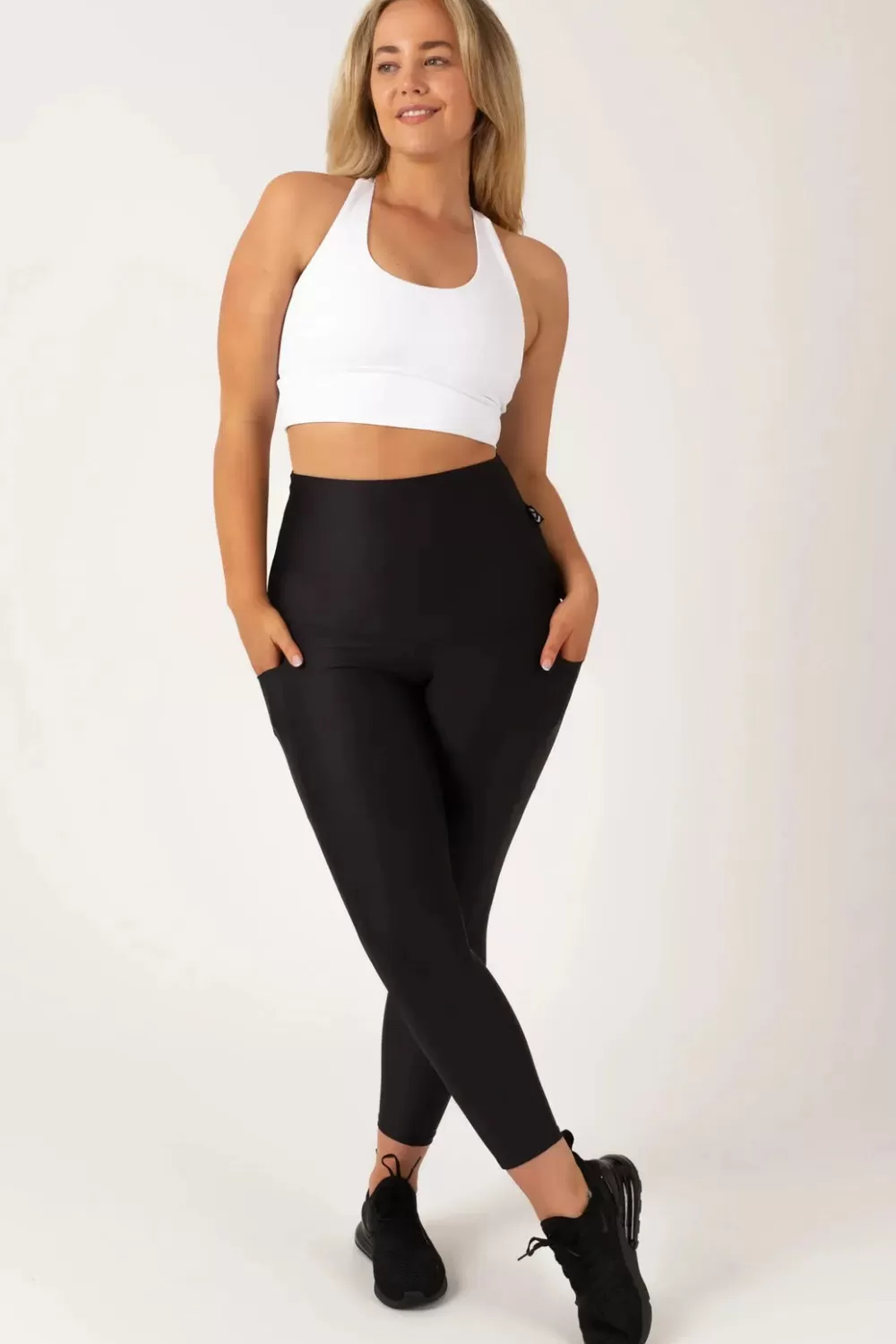 Black Performance - Panel Pocket Extra High Waisted 7/8 Leggings*Exoticathletica Outlet