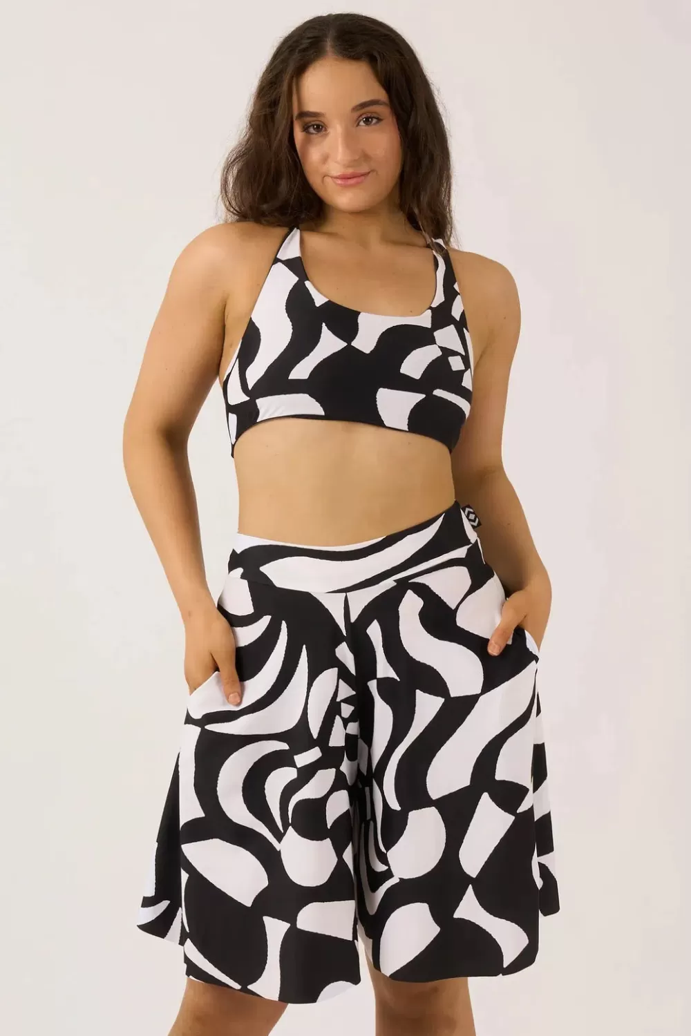 Silky Palazzo Short With Pocket - Black Geo Waves*Exoticathletica New